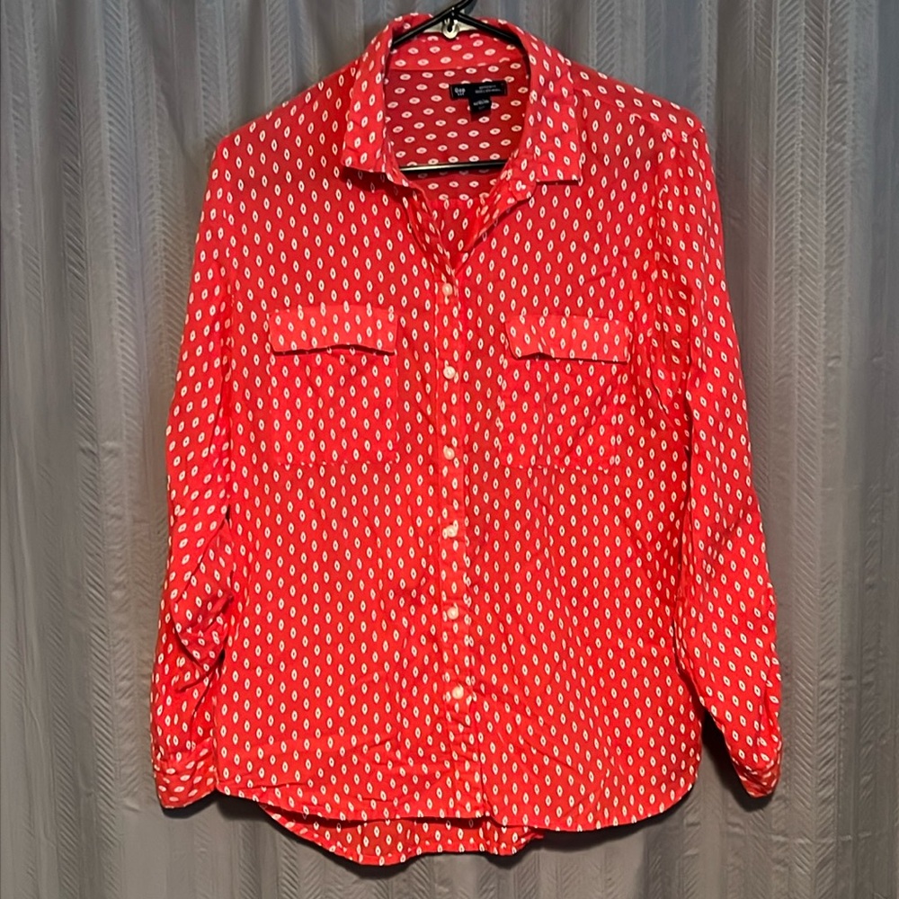 GAP Boyfriend Fit Button Up Blouse